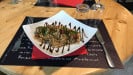 Le Carré de Service - Salade de nouilles chinoise au poulet et tapenade.