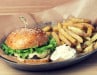 Frères Toque - un burger, frites