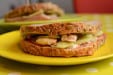 Suzy - Sandwich poulet concombre fromage aux herbes