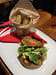 Au Point Central - Un burger et frites