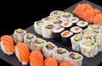 Sushi boutik - Un plateau de sushis et makis