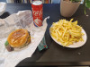 My atelier - Burger accompagné des frites