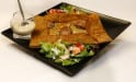 La crêperie de Douai - Guéménée : crêpe à l'andouille de Guemenee accompagnée de sa sauce moutarde