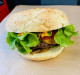 Pic pouce - Un burger