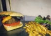 Le Numéro Sept - Un burger et frites 
