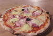 Une tomate bleue - Une pizza