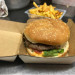 Bar-Tabac Chez Jeannot - Un burger