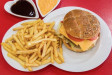 Restaurant Pont d'Istanbul - Un  burger, frites