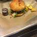 Le 8 - Un burger et frites 
