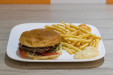 Whynot - Burger avec des frites
