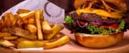 O72#deouf - Un burger avec frites