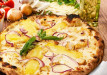 Woodiz - La pizza crème de moutarde à l'ancienne, comté, oignons rouges et poulet mariné