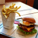 Steak 'n Shake - Un burger, frites