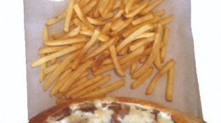 Grill Anatolie - Kebab avec des frites