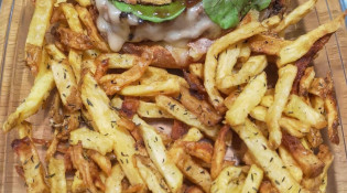 Le Tinto - Un burger, frites
