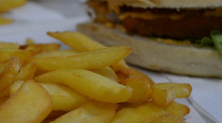 Burger and Grill's - Un burger avec frites