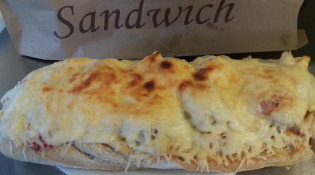 La Case à Samoussa - Un sandwich