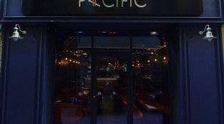 Pacific - La façade du restaurant 