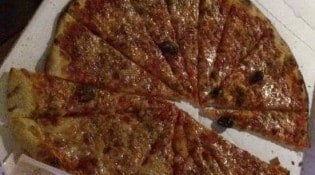Esterel - Une pizza