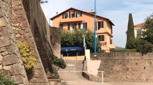 La Calanque - La façade du restaurant