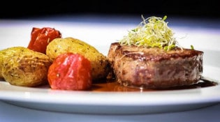 Le garden view - Le filet de bœuf, sauce au marsala et ses pommes de terre cuites dans leur jus