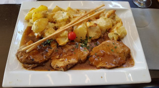 L'Ovive - Rôti de porc au romarin avec pommes de terre