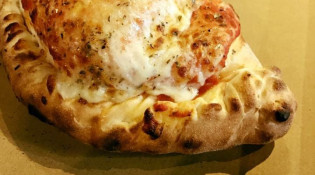 Pizza des plans - Un calzone