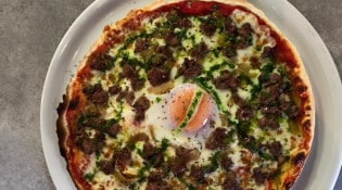 la caz'a pizza - Une pizza