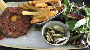 L'Escapade - Tartare,frites, salades