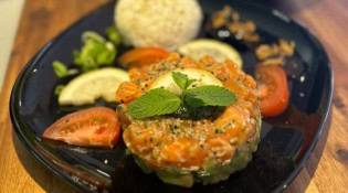 Ramen Tes Sushis - Tartare de saumon et avocat