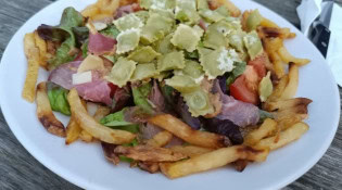 L'essentiel Lounge Bar - Un plat