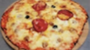 Sta's Pizz'Burg - Une pizza