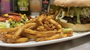 Le Coeur du village - Burger frites
