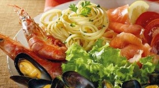 Léon - Salade, pates, moules