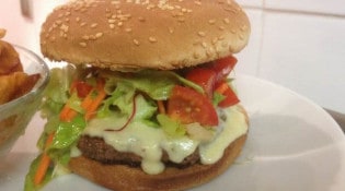 Le 104 - Un burger