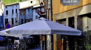 Le Bar a Vivres - La façade du restaurant