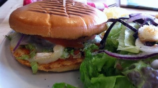 Le Comptoir de Bel Air - Un burger