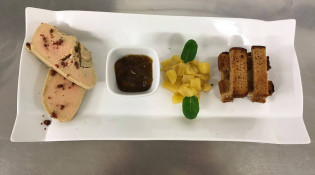 Auberge La Scierie - Foie gras, chutney d'oignons ananas rôtis et pain d'épices