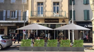 Nelly's Coffee - La façade du restaurant