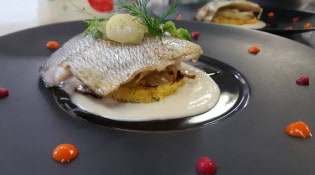Le Relais de Farrou - Filet de dorade, superposition de polenta et fenouil confit, crème d'Anis