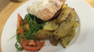 Osha thaï - Un burger et frites
