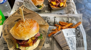 Barlou Burger - Burger avec des frites