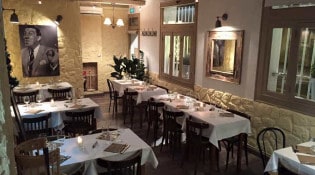 Café de la Place - La salle de restauration 
