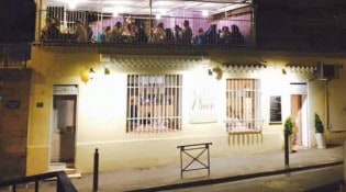 Café de la Place - La façade du restaurant