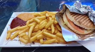 Gold Istanbul - Un burger, frites