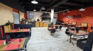 Hangar Grill - La salle de restauration
