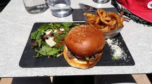 Le Rendez-Vous - Un burger