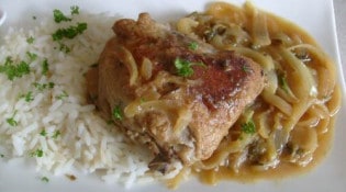 Au Village - Un poulet yassa à la sénégalaise 