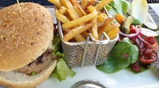 Bistrot Arlesien - Un burger et frites 