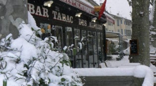 Bar-Tabac des Alpilles - Le restaurant 